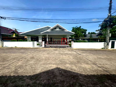 บ้านเดี่ยว ถนนทุ่งกลม-ตาหมัน : ขายบ้านเดี่ยวพร้อมพื้นที่กว้างขวาง