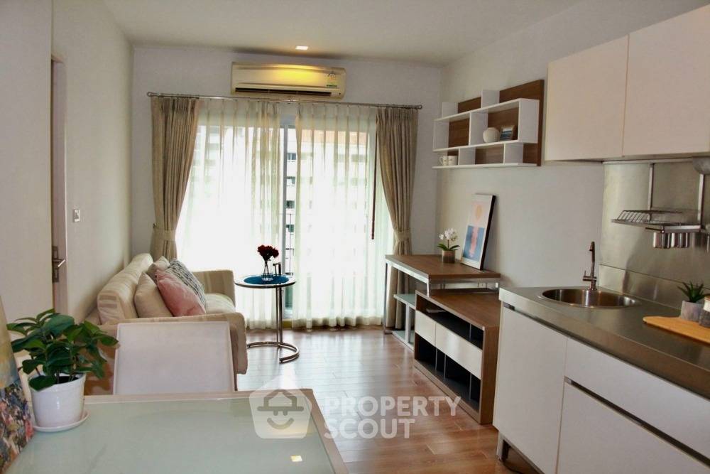 picture 1-BR Condo at The Seed Musee Sukhumvit 26 near BTS Phrom Phong (ID 869335) - 1/23