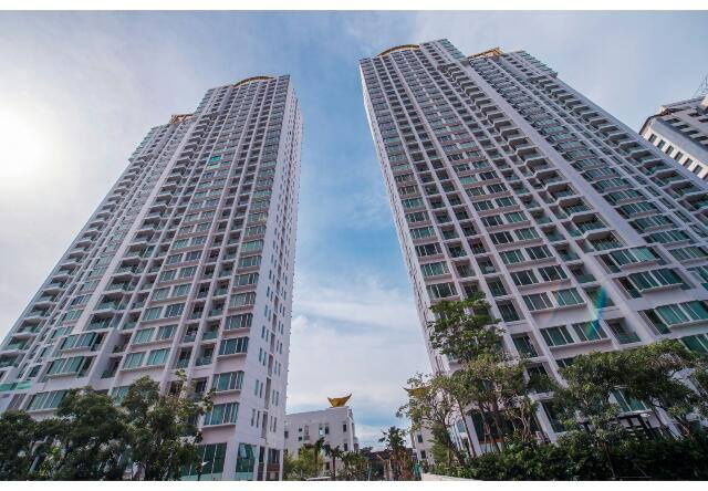 picture WS2251 🏢 Condo for rent, 2 bedrooms, corner room - TC Green Rama 9, swimming pool view, only 33,000 baht/month - 6/17