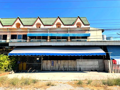 อาคารพาณิชย์ นครสวรรค์ : อาคารพาณิชย์ เนื้อที่ทั้งหมด 234.4 ตารางเมตร 99/1 ตำบลหนองกระโดน อำเภอเมืองนครสวรรค์ นครสวรรค์ ราคา 4,752,000 บาท