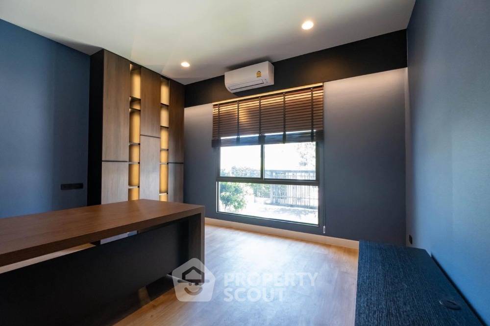 picture 4-BR House at Setthasiri-Krungthep Kreetha 2 in Hua Mak (ID 1404066) - 8/12