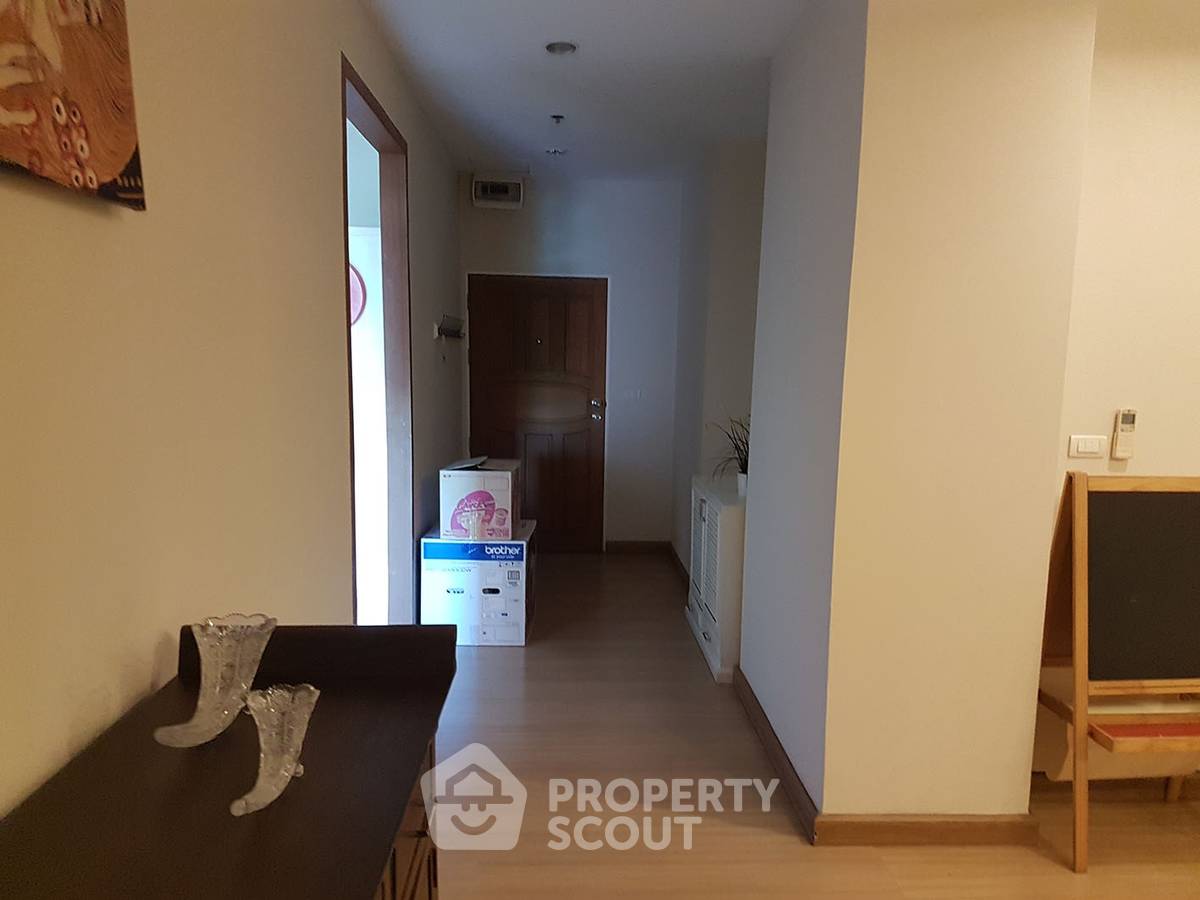 picture 3-BR Condo at The Maple Sathon-Narathiwat Condominium near BTS Saint Louis (ID 514608) - 6/14