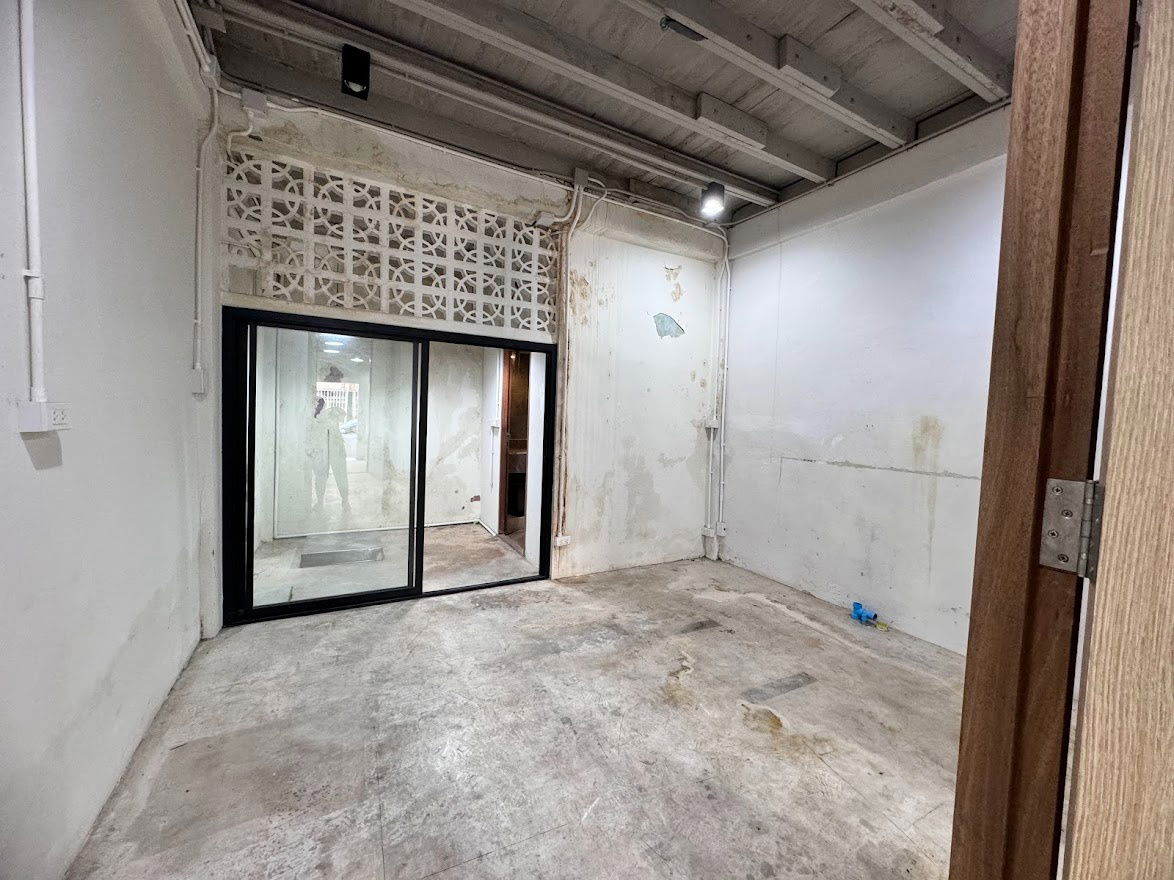 picture Commercial building for rent, 3 floors, Sukhumvit 95, near BTS Bang Chak (N.856) - 2/11