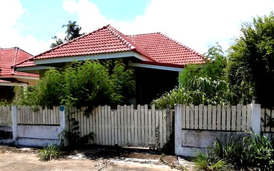 Houses for sale Kantharawichai Maha Sarakham : บ้านเดี่ยว 268.4 square meter Maha Sarakham Kantharawichai Kham Riang for 1105000 THB