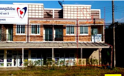 Shophouses for sale Surat Thani : อาคารพาณิชย์ 81.6 square meter Surat Thani Phanom Phangkan for 1595000 THB