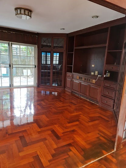 รูป ให้เช่าบ้านหลังใหญ่ 150 ตารางวาอยู่โซนลาดพร้าวซอย 44 พร้อมอยู่  5 ห้องนอน  - รูปที่ 3/10