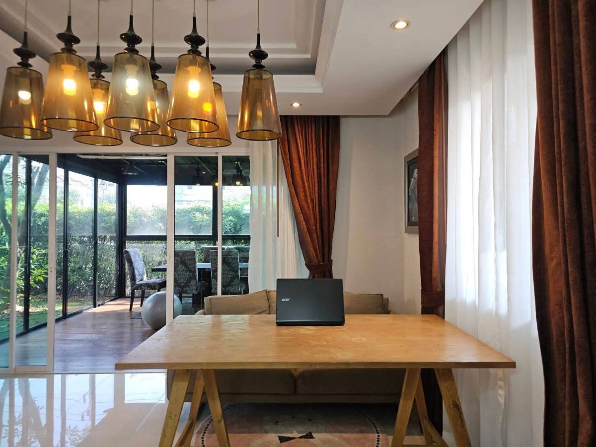 รูป UK06-065 ✨🏡 บ้านเช่า “ฟีลโรงแรม” หลังมุม หน้าโครงการ 💰 ค่าเช่า 28,000 บาท/เดือน  - รูปที่ 2/8