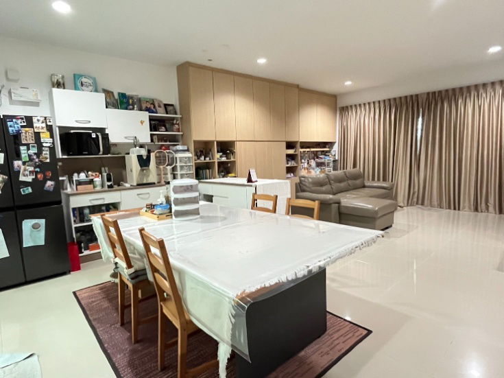 รูป ให้เช่า ทาวน์เฮ้าส์ บ้านกลางเมือง เออร์บาเนี่ยน พระราม 9-ลาดพร้าว   - รูปที่ 3/23