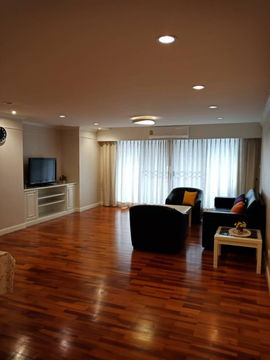 Fully furnished room for rent , near ARL and MRT Huamak station