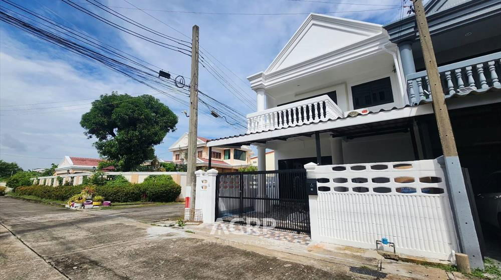 picture Townhouse for rent, newly renovated, Sirikam, Sukhumvit 72, good location, only 500 meters from BTS  - 3/19