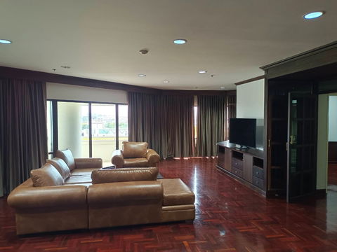Two-bedroom Condominium unit for Rent in East Tower Condominium, next to Central Plaza Bangna