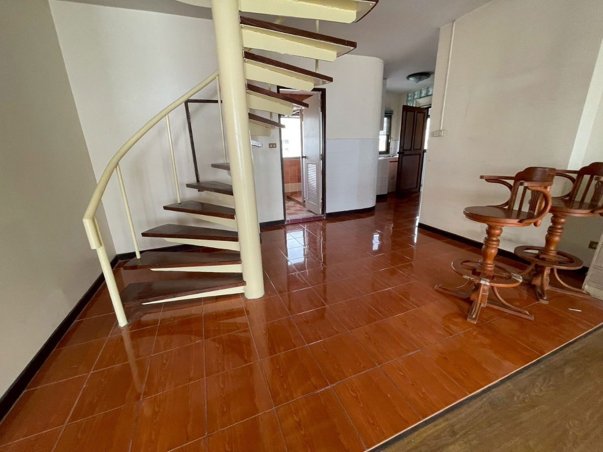 รูป ขายคอนโดหายาก! Duplex 2 ชั้น 237 ตร.ม. วิวทะเลเต็มๆ Eastern Tower ศรีราชา เลี้ยงสัตว์ได้ ราคาดีสุดๆ - รูปที่ 5/17