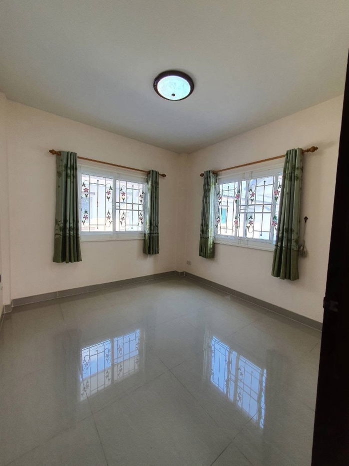 picture UK06-062 🏡 #House for rent #Siriphassorn Bang Phra Village | 2-storey semi-detached house 💰 Rent only 12,000 baht/month - 7/17