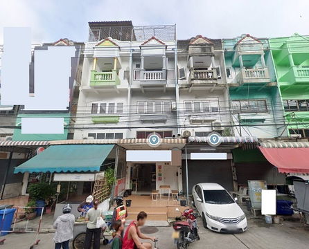 Lertlah School is 900m. Phetkasem 102-112 LakSong MRT Station 5.9km. 3-story 3bed Srivichai Hos 700