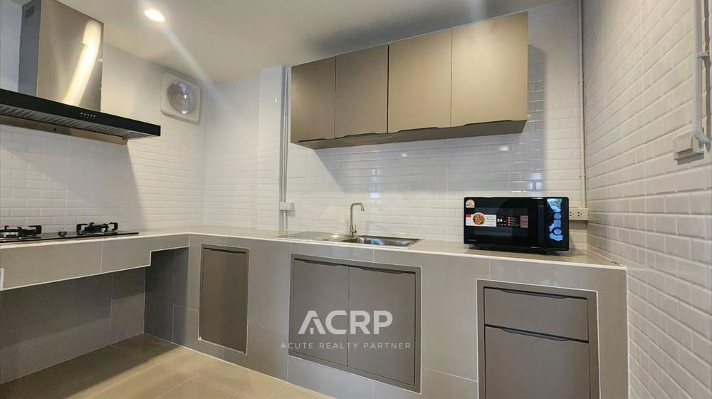 picture Townhouse for rent, newly renovated, Sirikam, Sukhumvit 72, good location, only 500 meters from BTS  - 7/19