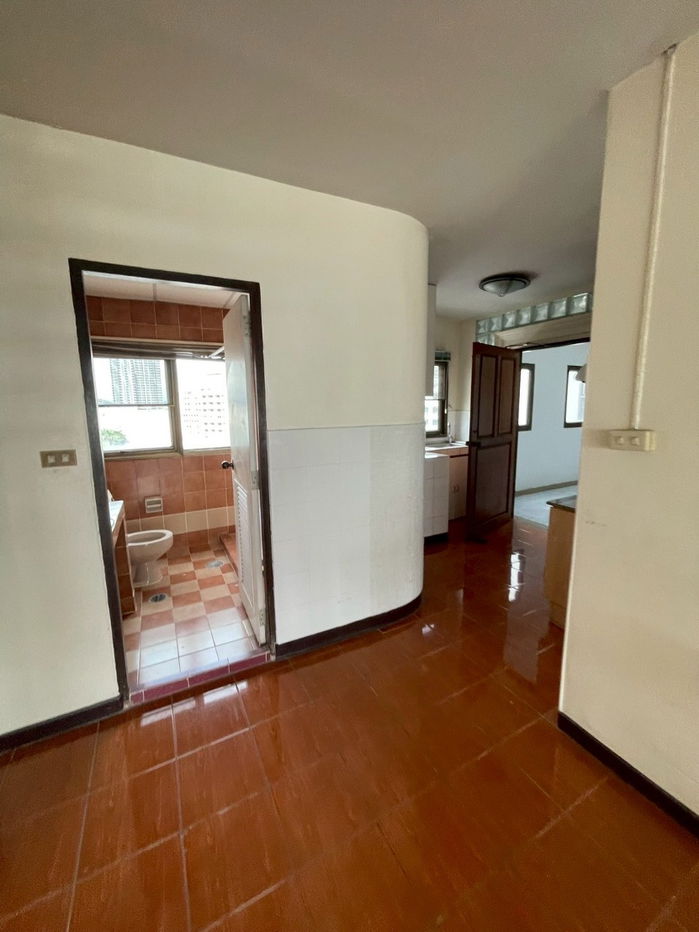 รูป ขายคอนโดหายาก! Duplex 2 ชั้น 237 ตร.ม. วิวทะเลเต็มๆ Eastern Tower ศรีราชา เลี้ยงสัตว์ได้ ราคาดีสุดๆ - รูปที่ 8/17