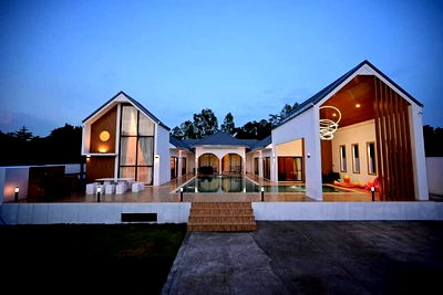 Houses for rent Nong Prue, Chonburi : Large pool villa for rent, Nordic style, Pattaya