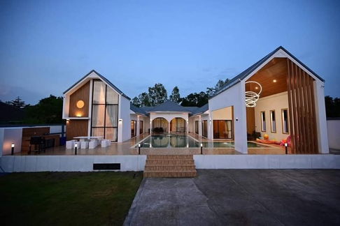 Large pool villa for rent, Nordic style, Pattaya