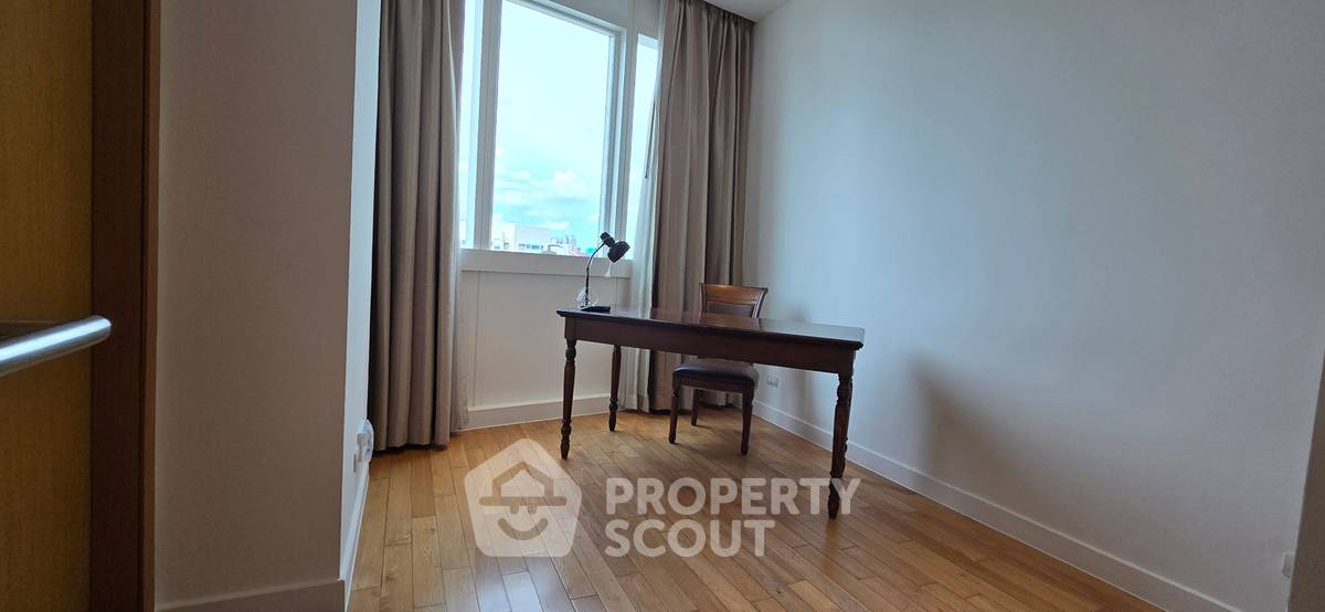 picture 3-BR Condo at Millennium Residence @ Sukhumvit Condominium near BTS Phrom Phong (ID 2249151) - 9/18