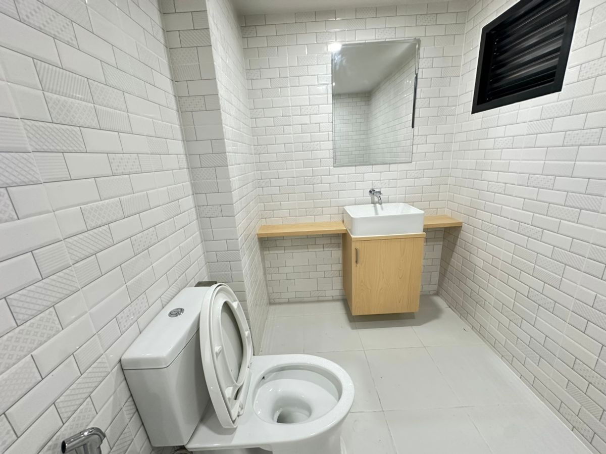 picture Sathorn Suite, 2 bedrooms, 1 bathroom - 8/12