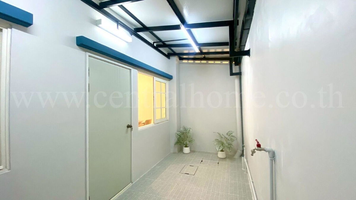 รูป ทาวน์เฮ้าส์ โกลเด้น ทาวน์ รัตนาธิเบศร์ - สถานีรถไฟฟ้าไทรม้า หลังริม - รูปที่ 8/14