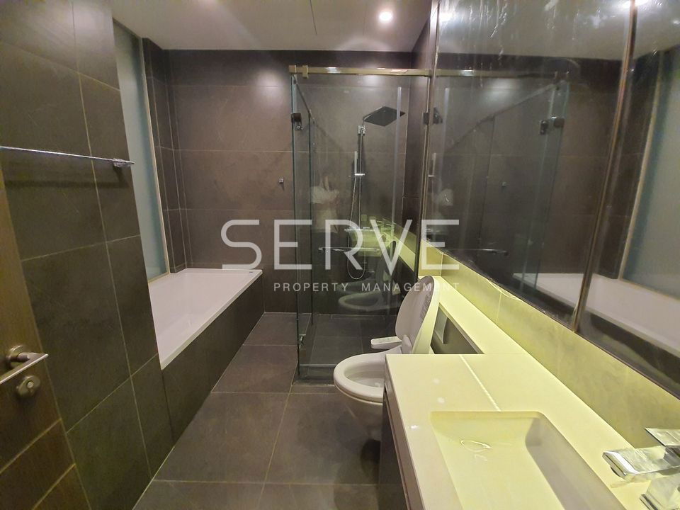 picture Luxury Style 2 Beds  with Bathtub Super High Fl. Unit at Asoke - Phetchaburi District MRT Phetchaburi @ The Esse at Singha Complex - 3/10