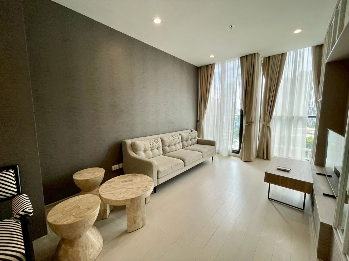 picture For Sale: Noble Ploenchit, Exclusive Private Lift, Spacious 1-Bed 55sqm, High Floor, Direct Skywalk to BTS Ploenchit - 1/12