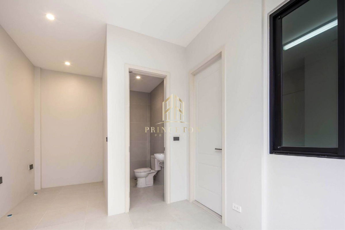 picture Luxury House For Sale Cinq Royal Krungthep Kreetha - 19/41