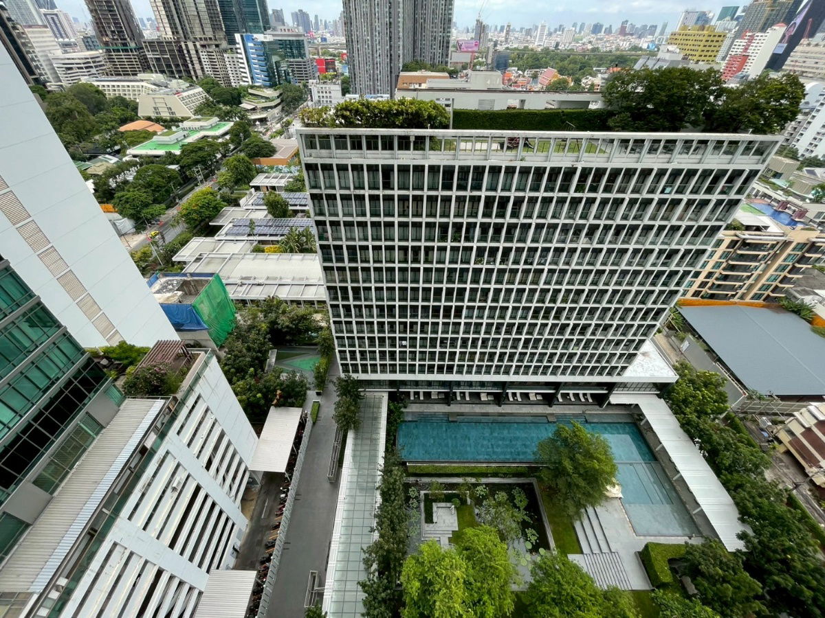 picture For Sale: Noble Ploenchit, Exclusive Private Lift, Spacious 1-Bed 55sqm, High Floor, Direct Skywalk to BTS Ploenchit - 10/12