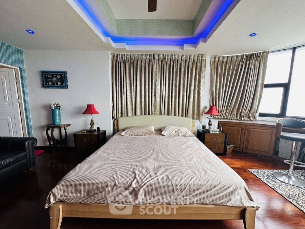 picture 2-BR Condo at Jomtien Complex Condotel close to Jomtien Beach (ID 2256323) - 10/30