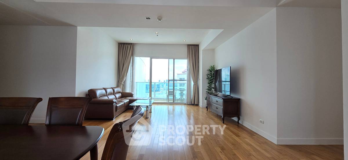 picture 3-BR Condo at Millennium Residence @ Sukhumvit Condominium near BTS Phrom Phong (ID 2249151) - 7/18