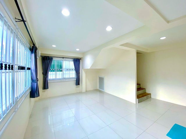 รูป MRT รามอินทรา กม.4 600 ม.ให้เช่าบ้านเดี่ยว 2 ชั้น 30 ตร.วา. 120 ตร.ม.บ้านสวย ทำเลดี 2-3นอน 2 น้ำ รร.นานาชาติ ตลาดถนอมมิตร 2.3 กม. - รูปที่ 7/11
