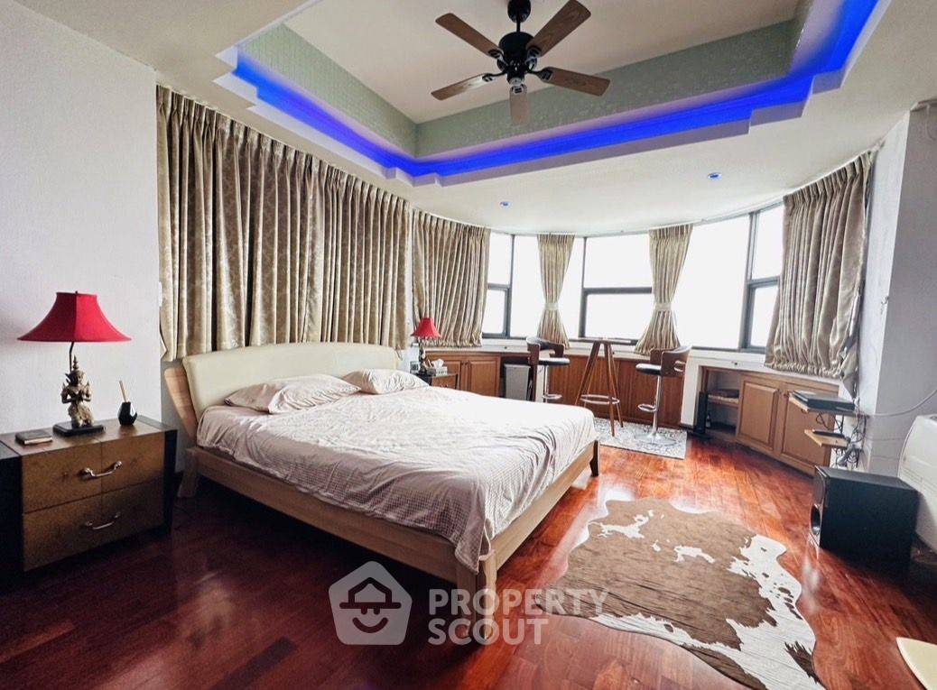 picture 2-BR Condo at Jomtien Complex Condotel close to Jomtien Beach (ID 2256323) - 7/30