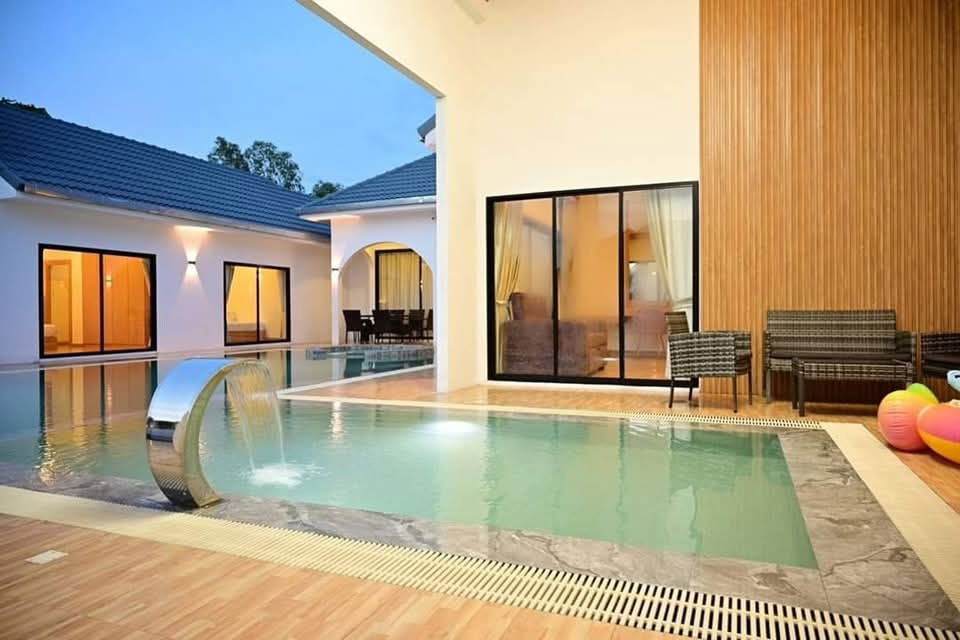 picture Large pool villa for rent, Nordic style, Pattaya - 4/20