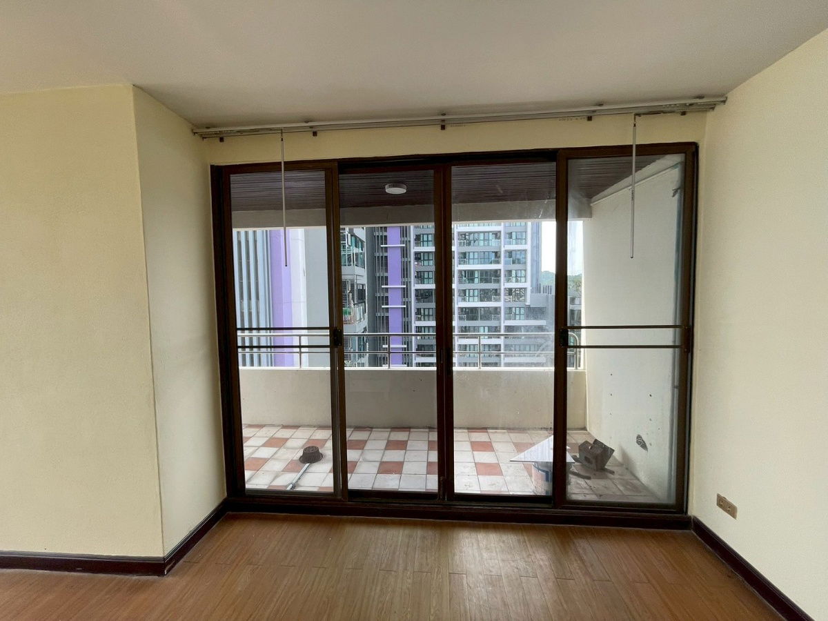 รูป ขายคอนโดหายาก! Duplex 2 ชั้น 237 ตร.ม. วิวทะเลเต็มๆ Eastern Tower ศรีราชา เลี้ยงสัตว์ได้ ราคาดีสุดๆ - รูปที่ 13/17