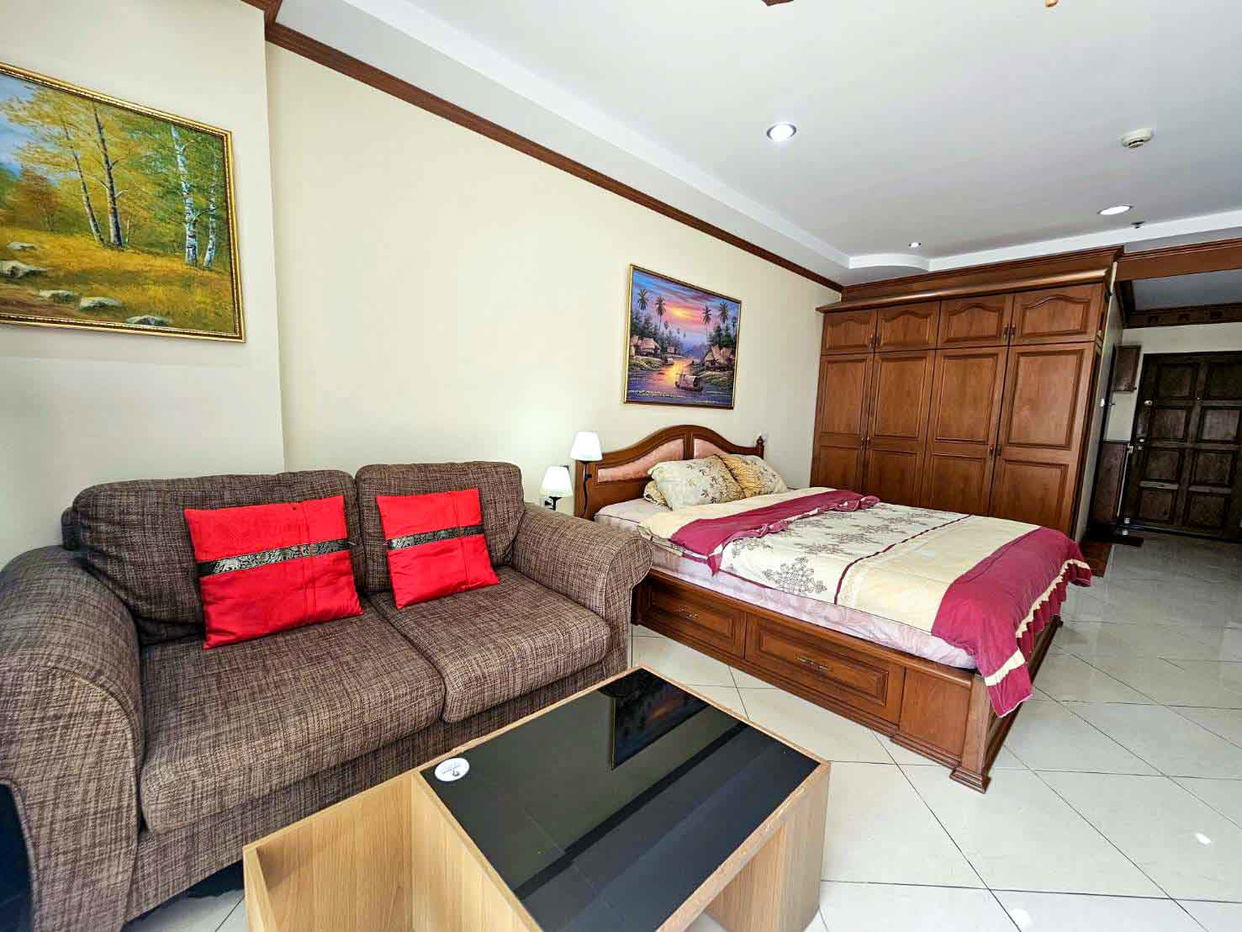 รูป Studio Condominium @ View Talay 5 - รูปที่ 10/18