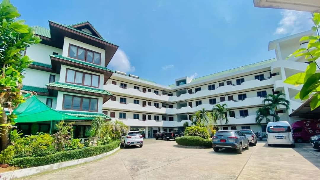 picture 4-storey apartment business for sale, Sukhumvit Road, Pattaya - 1/6