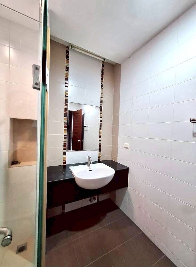 picture For rent: 2-storey detached house in a project, Khuan Lang location, 3 bedrooms, size 60 sq m. ● Rent 35,000 baht/month - 29/53