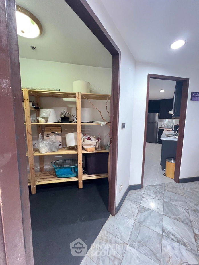 picture 3-BR Condo at Wittayu Complex near BTS Phloen Chit (ID 1529940) - 4/16