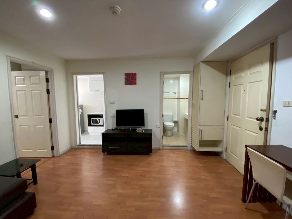 picture Condo for rent at Lumpini Ville Cultural Center size 35 sqm 1 bedroom fully furnished 11,000.- please contact 0993529495 - 2/9
