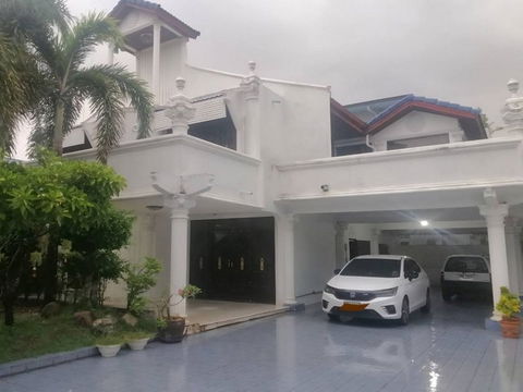 FOR RENT  HOUSE PROPERTY  35000 BAHT per MONTH