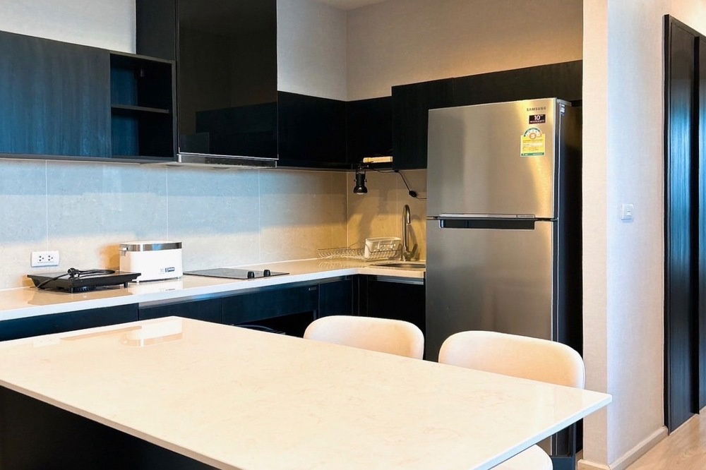 picture  Sale with tenant !! 🔥 Code C20230203164....Rhythm Sukhumvit 44/1, 2 bed, 1 bath, City View, high floor22++, furnished, modern style, Special Deal!!📣 - 6/11
