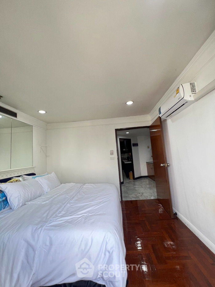 picture 3-BR Condo at Wittayu Complex near BTS Phloen Chit (ID 1529940) - 11/16