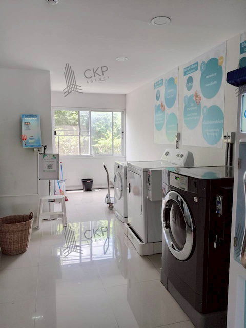 picture Condo The Residence near Sahapat Industrial Estate, Sriracha, Laem Chabang, beautiful room with built-in furniture. - 2/13