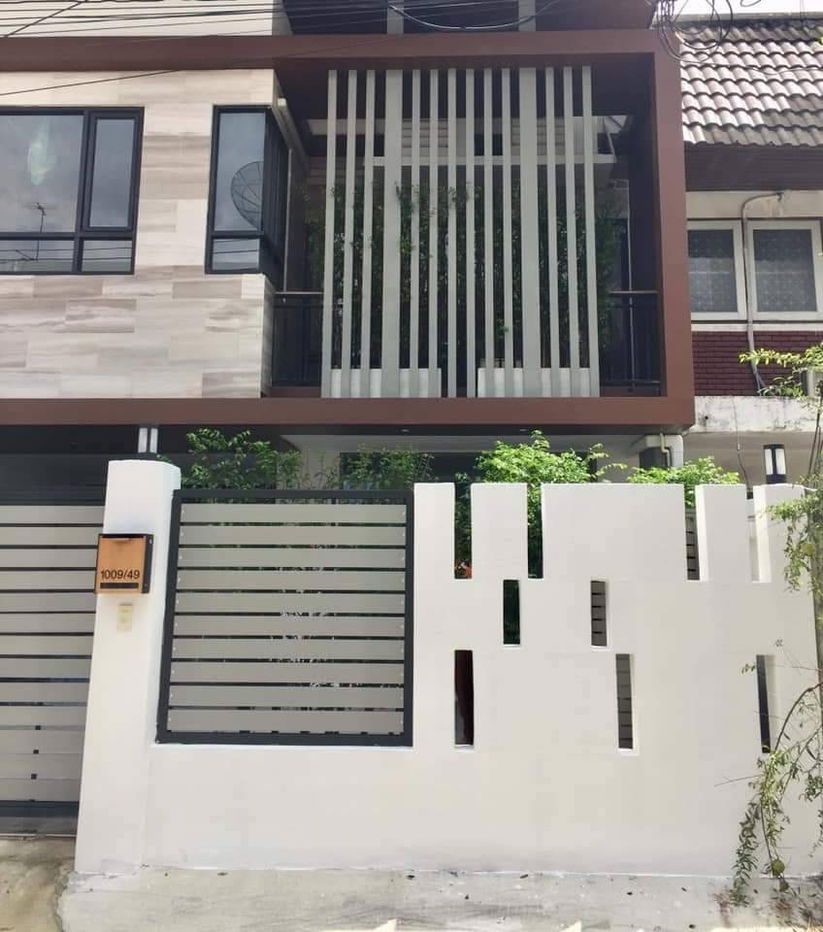 รูป ขายบ้านเอกมัย ทาวเฮ้าส์เอกมัย22 ทะลุปรีดี41 สุขุมวิท71 ทาวเฮ้าส์2 ชั้น 30ตร.ว 3ห้องนอน 3ห้องน้ำ ใกล้ BTSเอกมัย ไปทองหล่อ 6 นาที 087-9074045 - รูปที่ 1/18