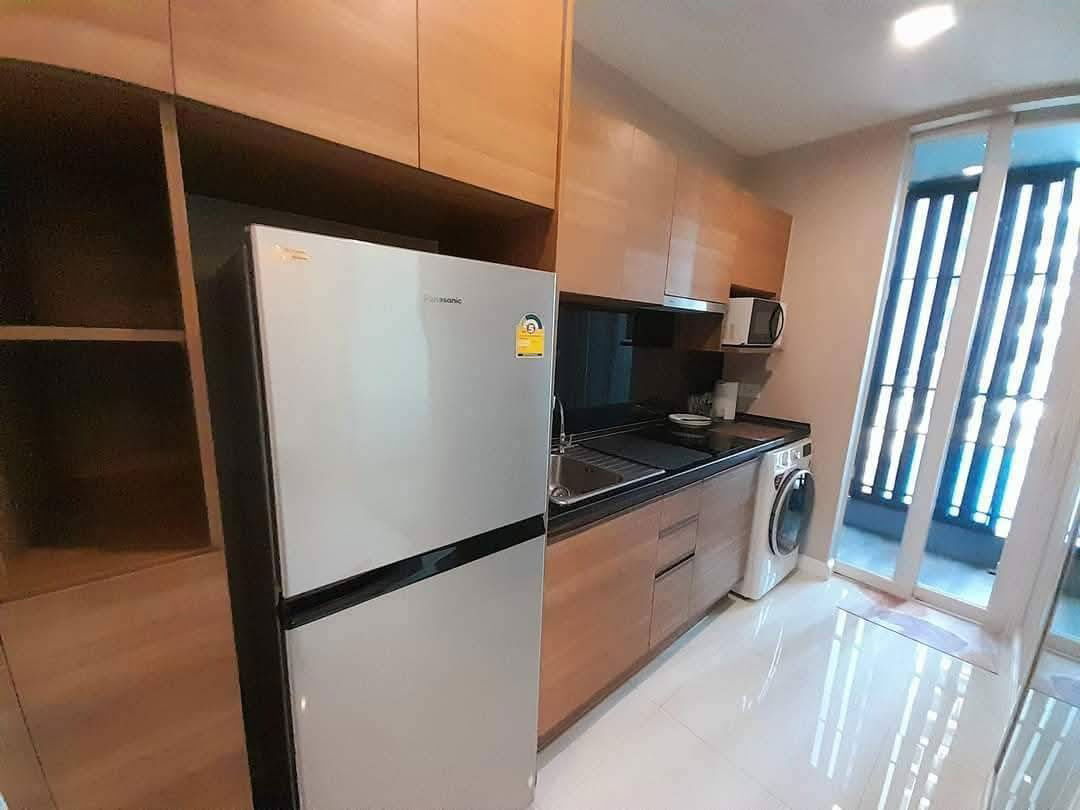 picture Pool View! Condo for rent 13,500 Baht/month, The Metropolis Samrong Interchange. - 8/11