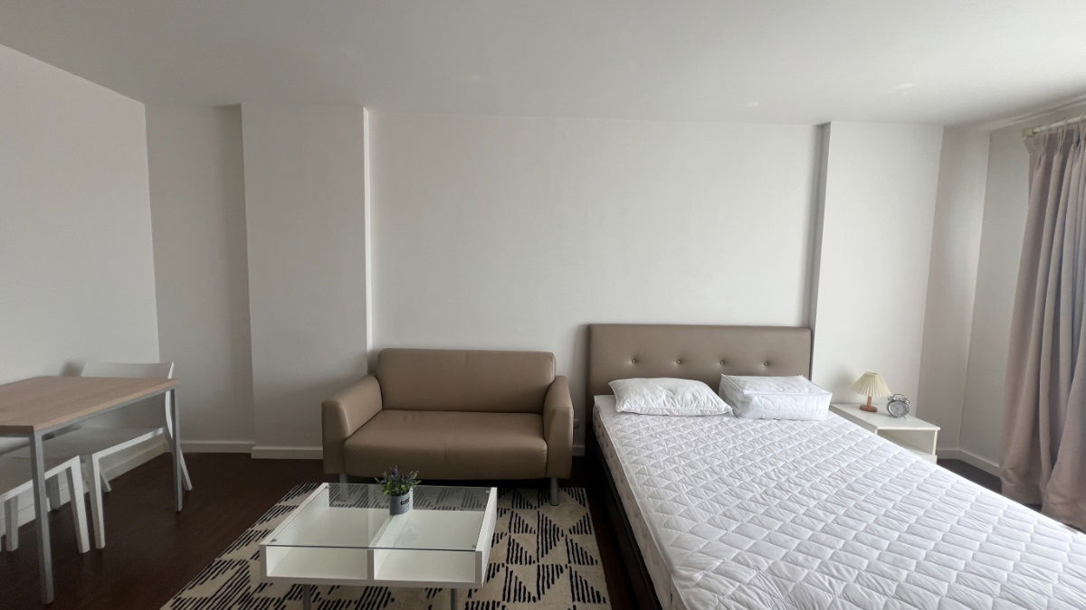 picture Urgently available room at D Condo Campus Resort, 9,500 baht, near Chiang Mai University, can walk to the university. Call 098-6169416 Art. - 6/8