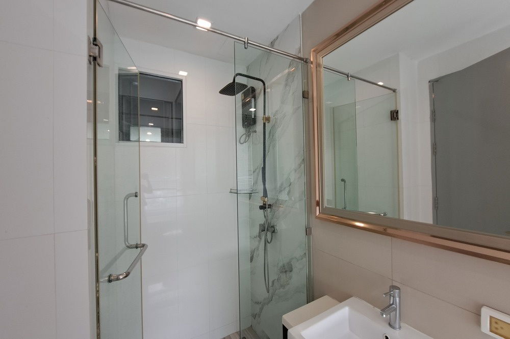 picture  For Sale  !!🔥 Code C20230207566........The Bloom Sukhumvit 71, 3 bed, 2 bath, North Facing, high floor 14++, furnished,  Special Deal!!📣📣 - 19/25