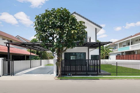 บ้านเดี่ยว รีโนเวทใหม่ ติดถนนรัตนาธิเบศร์   #หมู่บ้านกฤษดานคร 10    MRT อยู่แค่หน้าหมู่บ้าน (สถานีสามแยกบางใหญ่)