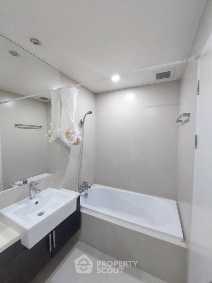 picture Studio Condo at Noble Solo close to Thong Lo (ID 2256092) - 7/8